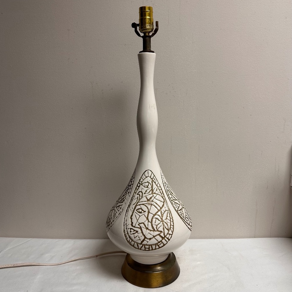 Mid Century White Ceramic Sultry Table Lamp